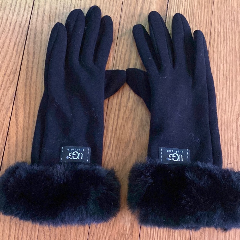 UGG Black Faux Fur Cuff Women’s Gloves